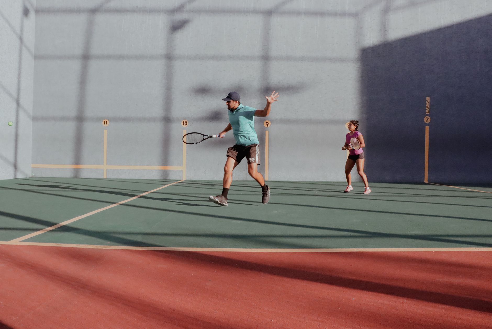 Guide pour choisir et lire un test de chaussure de padel